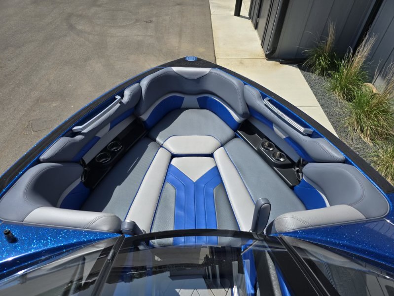 Malibu LSV 25ft 2018 Icon